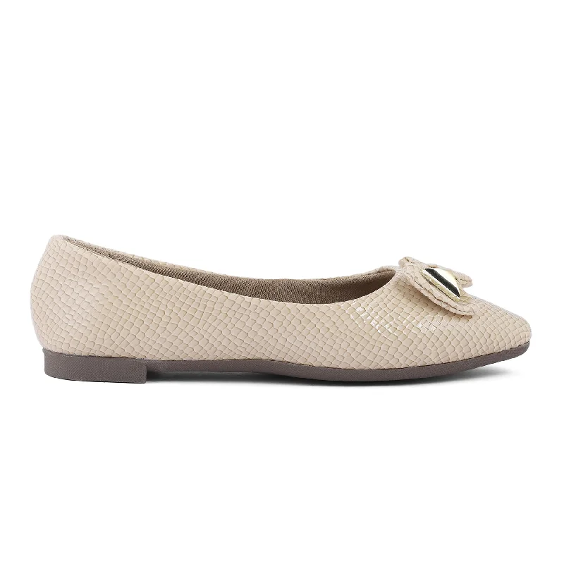 Ladies shoes featuring quilted textures add depth -Beige Pumps WN1124